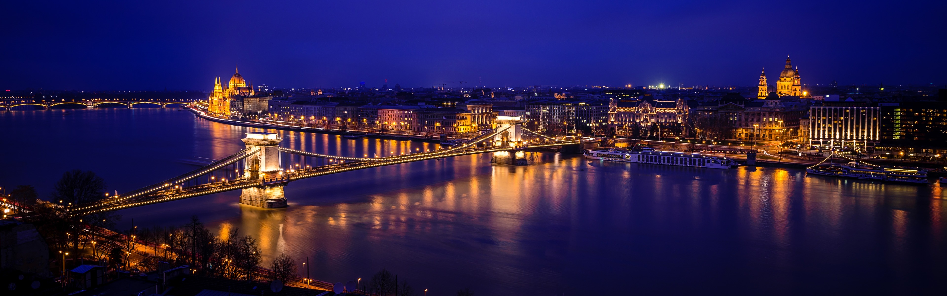 Paysage européen, Windows 8 fonds d'écran widescreen panoramique #4 - 3840x1200