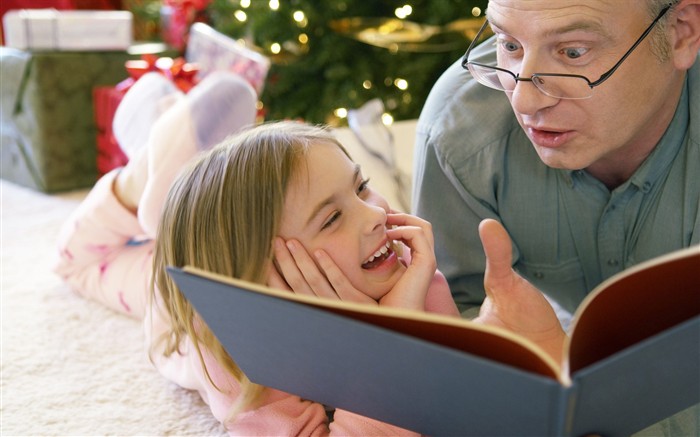 La gente celebra la Navidad Fondos de Inicio #7