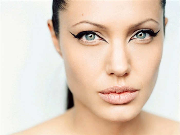 Angelina Jolie wallpaper #15