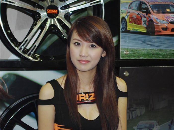 Auto Salon Model Wallpapers #7