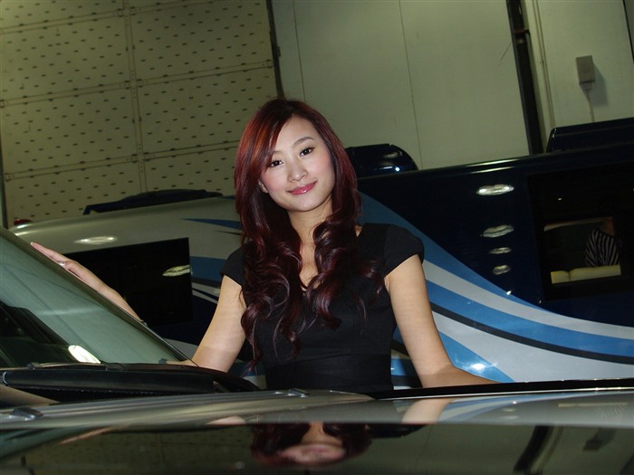 Auto Salon Model Wallpapers #15