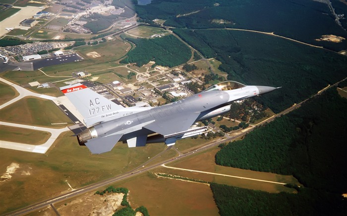 Pantalla ancha de fondos de escritorio de aviones militares #2