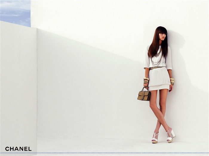 Brand Fashion Collection Wallpapers (8) #15