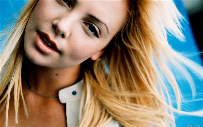 Charlize Theron beau fond d'écran (2) #16