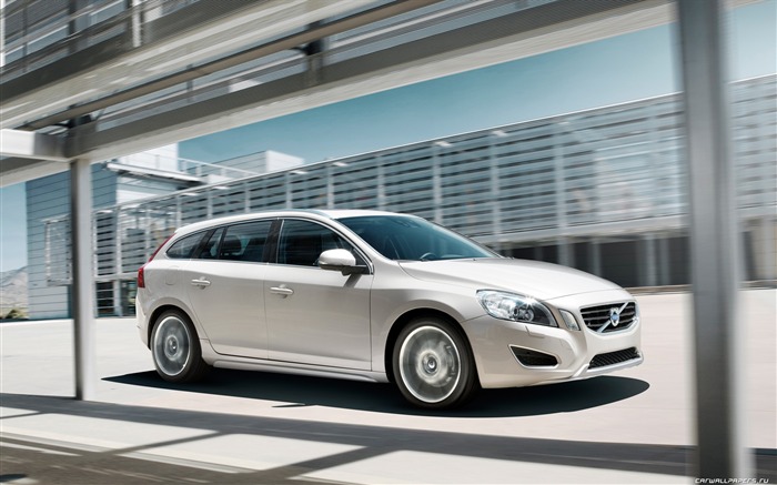 Volvo V60 - 2010 HD Wallpaper #3