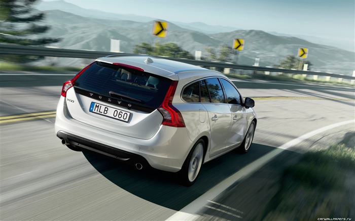 Volvo V60 - 2010 fonds d'écran HD #16