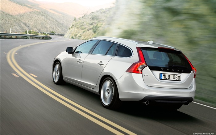 Volvo V60 - 2010 HD Wallpaper #17