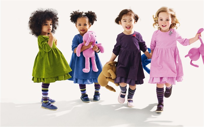 Colorful Children's Fashion Wallpaper (3) #10