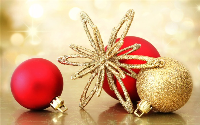 Christmas balls wallpaper (7) #1