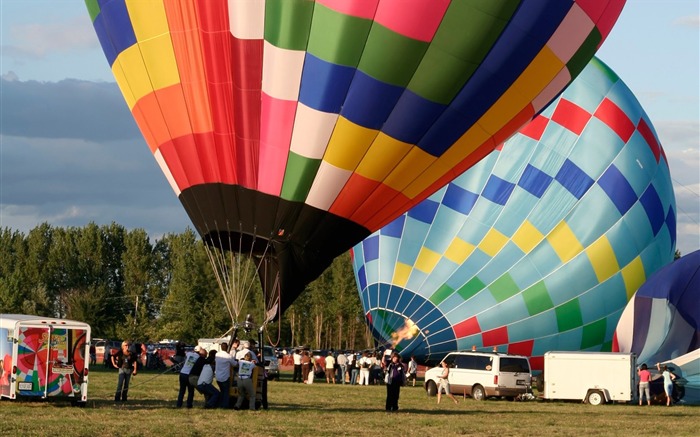 Coloridos globos de aire caliente fondo de pantalla (2) #15