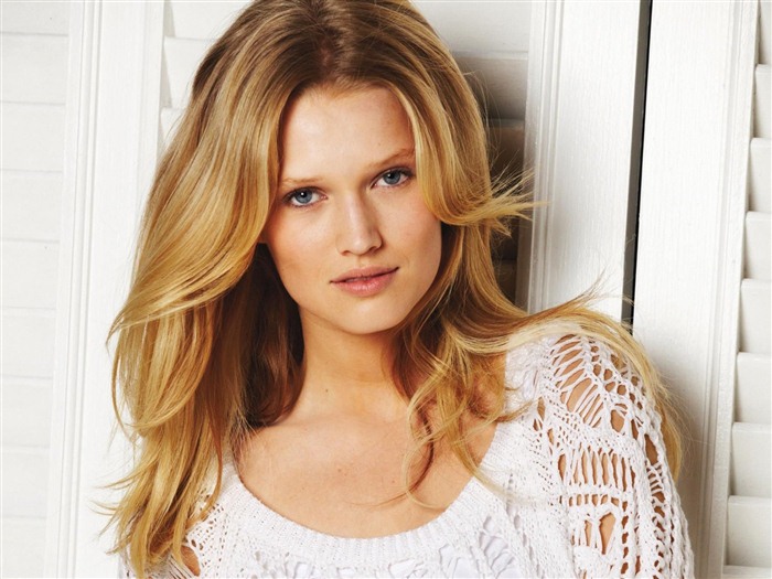 Toni Garrn 托妮·伽姆 美女壁纸12