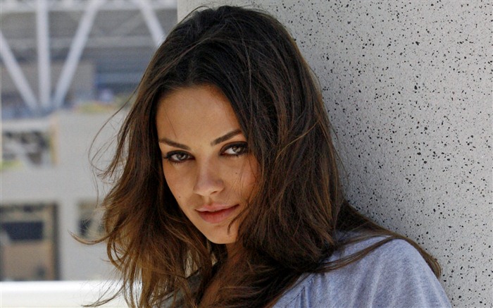 Mila Kunis hermosos fondos de pantalla #11