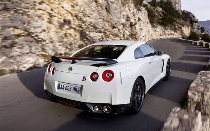 Nissan GT-R Egoist 2011 日產GT-R 利己主義高清壁紙 #24