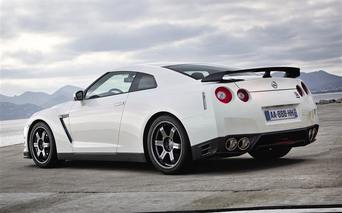 Nissan GT-R Egoist 2011 HD Wallpapers #36