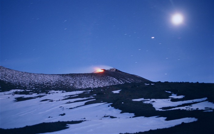 火山喷发的壮丽景观壁纸8