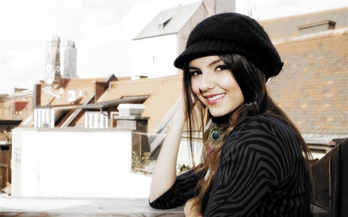 Victoria Justice 維多利亞·嘉絲蒂 美女壁紙 #12