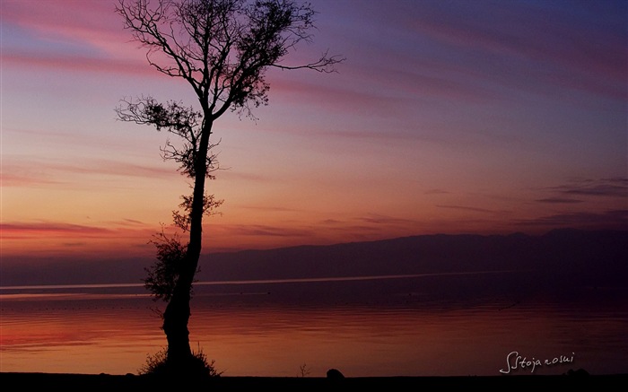 Après le coucher du soleil, le lac d'Ohrid, fonds d'écran Windows 8 thème HD #13