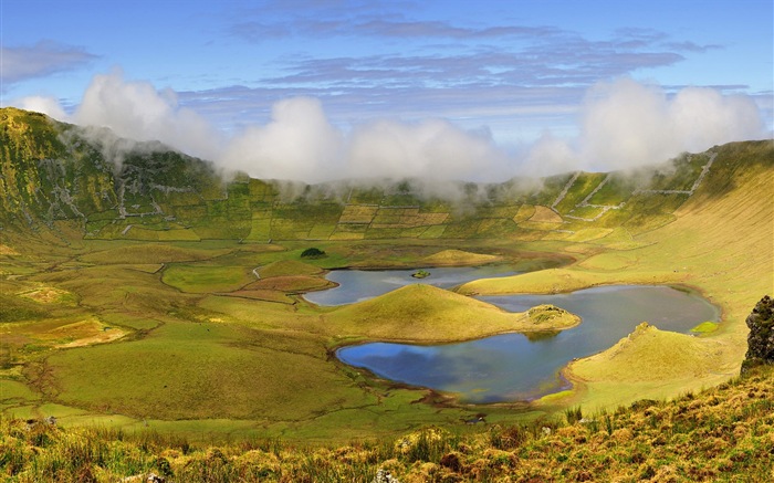 火山湖泊风景 高清壁纸7