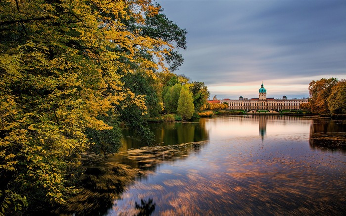 Wasser und Bäume im Herbst HD Wallpaper #7