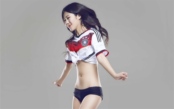 32 WM-Trikots, Fußball-Baby schöne Mädchen HD Wallpaper #5