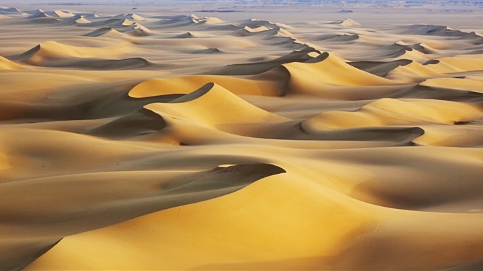 炎熱乾旱的沙漠，Windows 8 全景寬屏壁紙 #4
