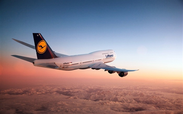 Boeing 747 Passagierflugzeug HD Wallpaper #1