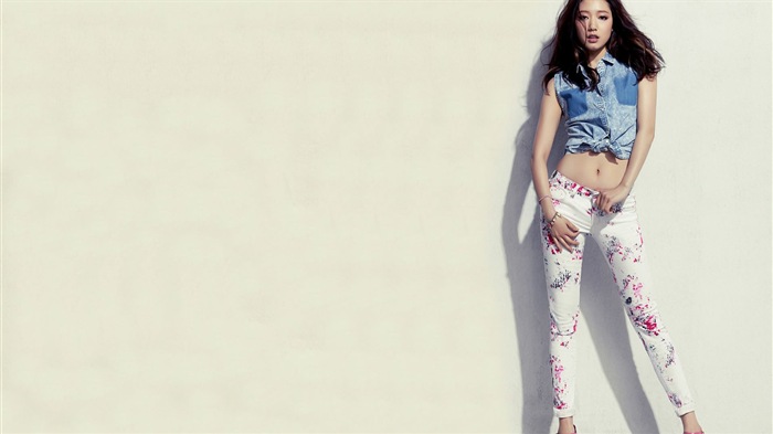South Korean actress Park Shin Hye HD Wallpapers #9