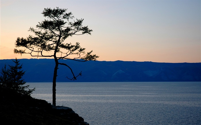 Озеро Байкал в России, декорации HD обои #4