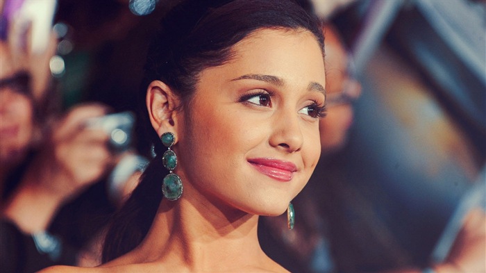 Ariana Grande HD Wallpaper #1