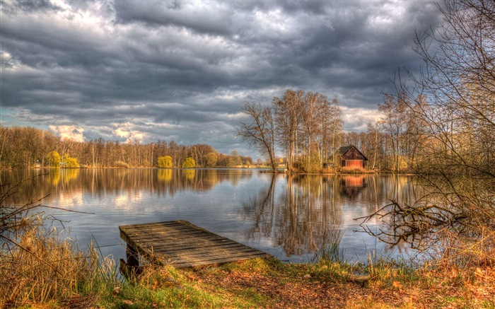 Lake and boardwalk dusk views HD wallpapers #7