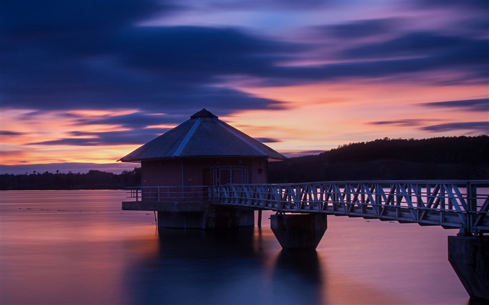 Lake and boardwalk dusk views HD wallpapers #18