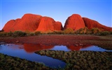 Features beautiful scenery of Australia