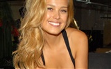 Petra Nemcova 佩特拉·內姆科娃美女壁紙 #4