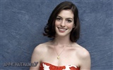 Anne Hathaway 安妮·海瑟薇美女壁紙