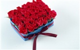 Flowers and gifts wallpaper (1) #13