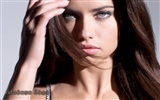 Adriana Lima 阿德瑞娜·利瑪美女壁紙 #1