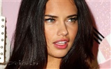 Adriana Lima beau fond d'écran #9