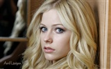 Avril Lavigne 艾薇兒·拉維妮美女壁紙 #9