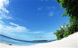 Beach scenery wallpapers (1) #12