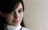 Anne Hathaway beautiful wallpaper (2) #3