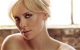 Charlize Theron schöne Tapete (2) #20