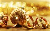 Christmas balls wallpaper (1) #12