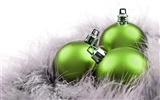 Christmas balls wallpaper (3) #4