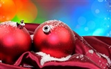 Christmas balls wallpaper (4) #15