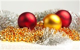 Christmas balls wallpaper (6) #20