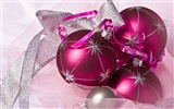 Christmas balls wallpaper (7) #2