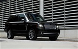 Land Rover Range Rover Black Edition - 2011 HD wallpaper #3