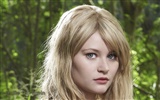 Emilie de Ravin krásnou tapetu #8