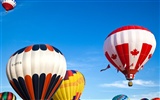 Colorful hot air balloons wallpaper (1) #8