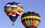 Colorful hot air balloons wallpaper (2) #9